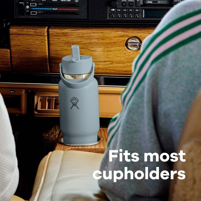 32-oz-travel-bottle-with-flex-straw-cap-n6 hf_s26_wtcfs_apdp_06_8.jpg